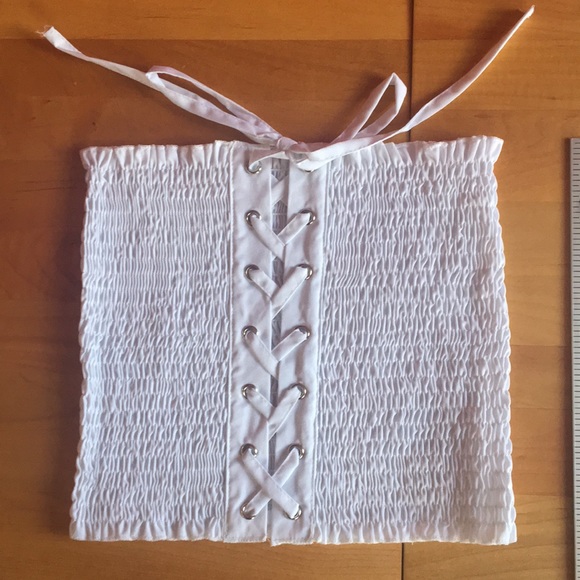 🆕 'Ailsa' White Scrunch Lace Up Tube Top - Picture 4 of 5